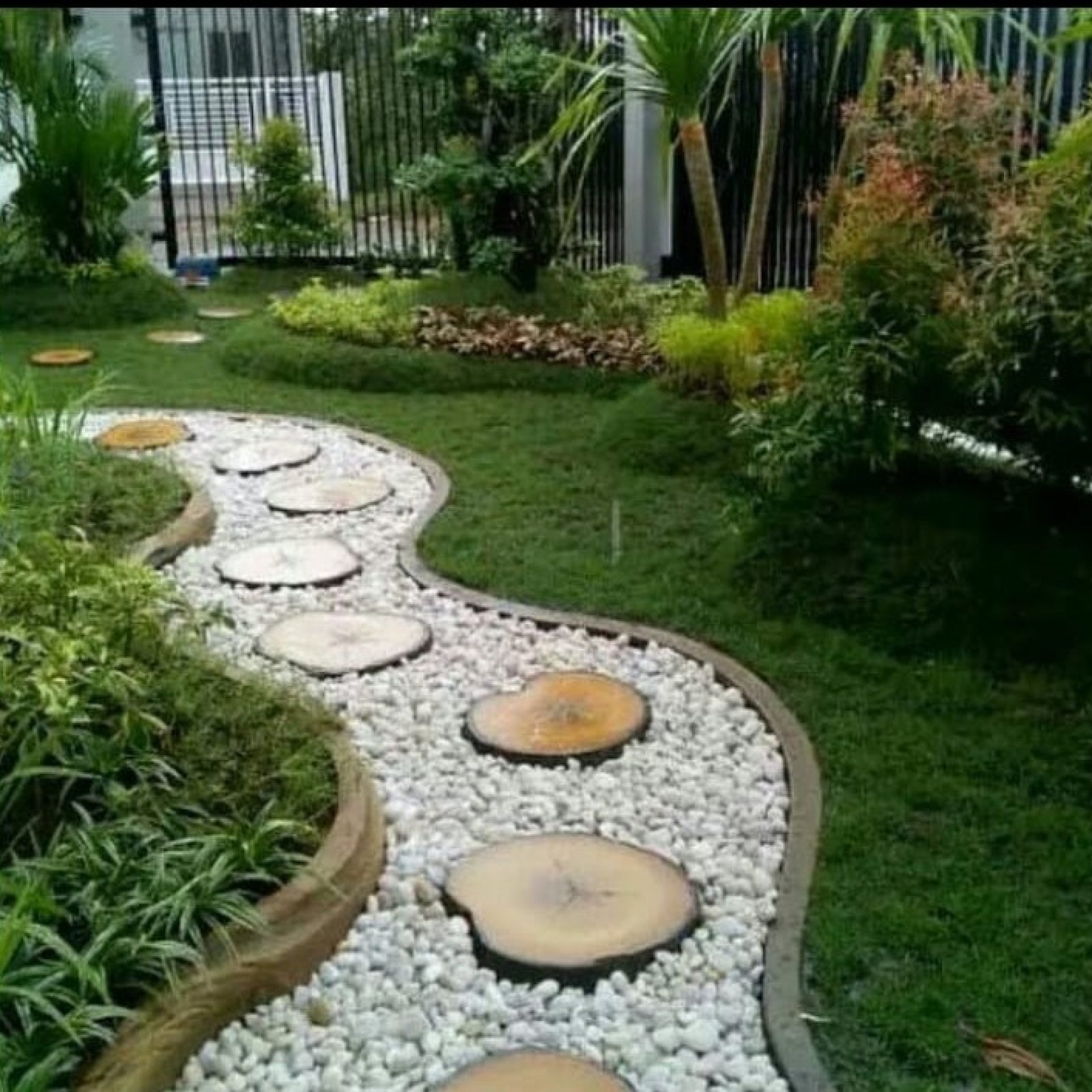 WhatsApp Image 2025-11-06 at 19.23.42 (1)